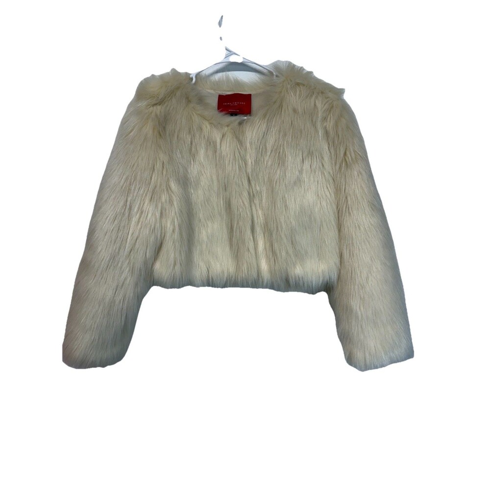 Akira  Chicago Faux Fur Ivory Jacket Size Medium Very Plush Excellent Condition